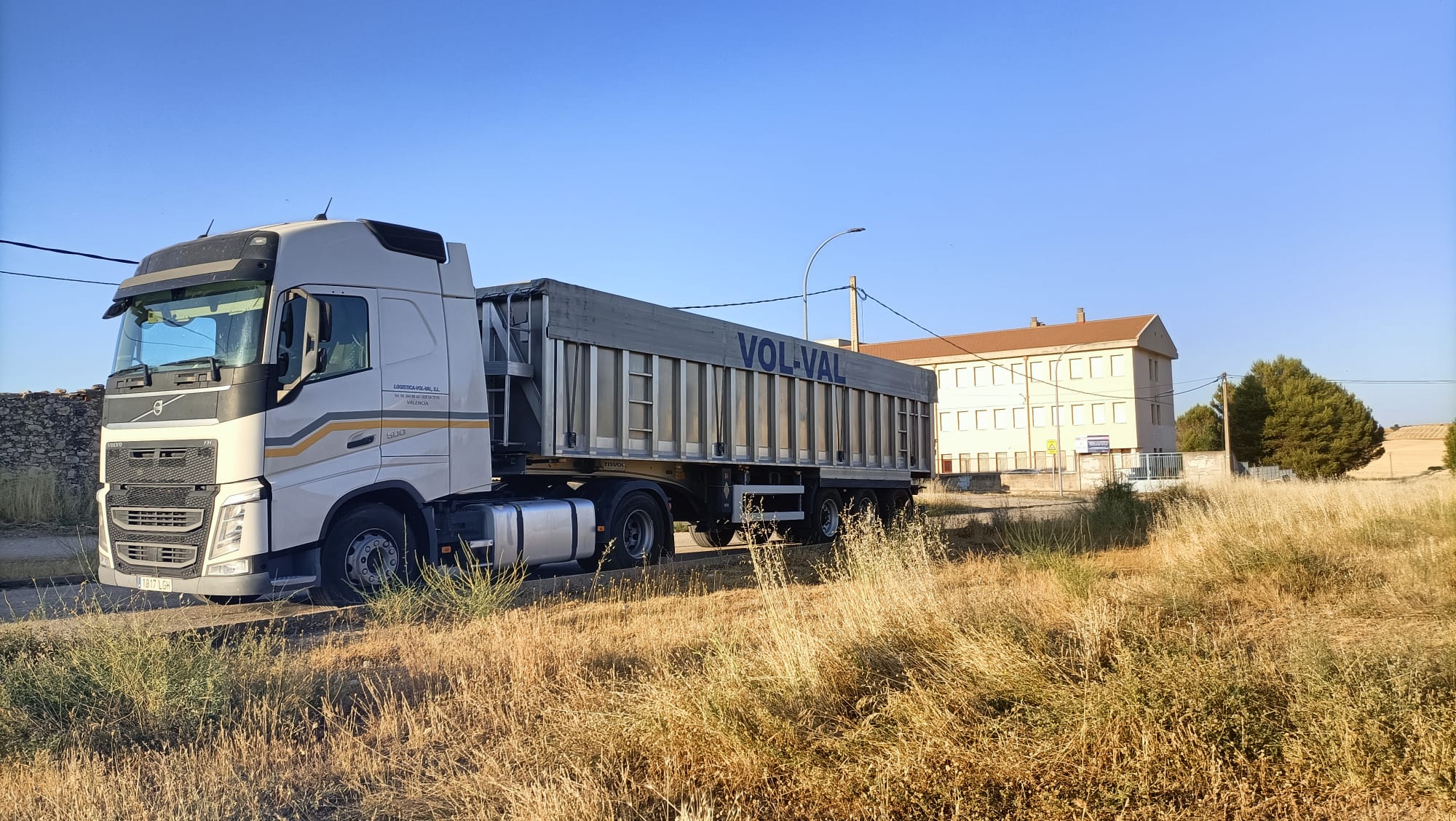 Camión de Volval Logística